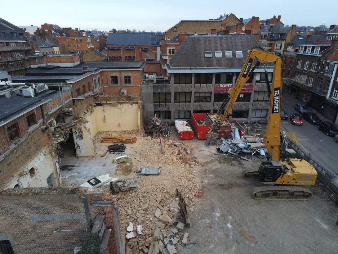 Nonet_demolition_Namur_carmes_banque_fortis_1640191_1.jpg